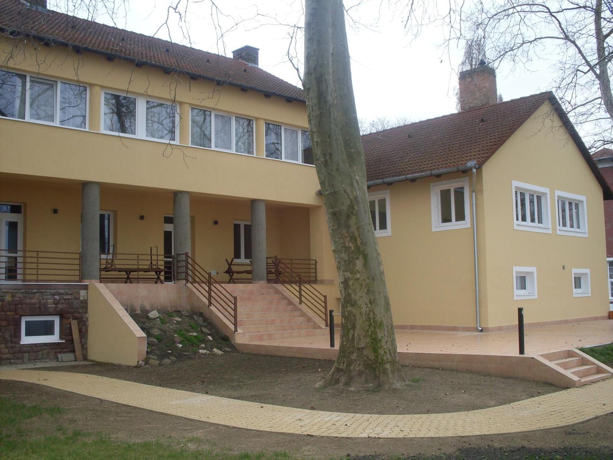 Bf Hotel Balatonföldvár 외부 사진