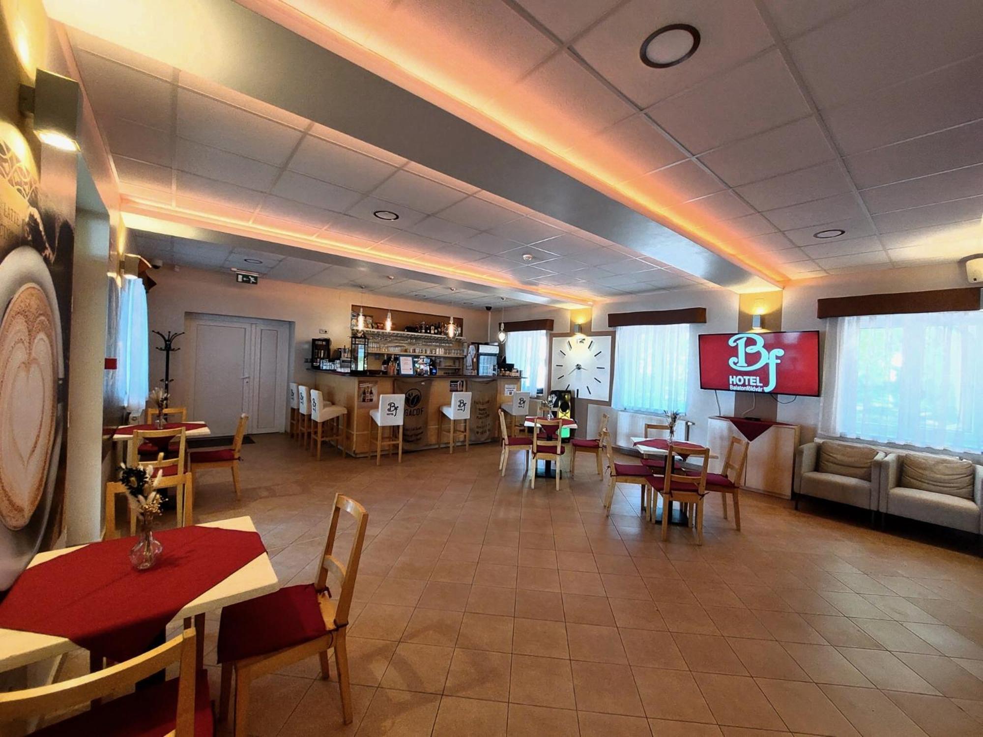 Bf Hotel Balatonföldvár 외부 사진